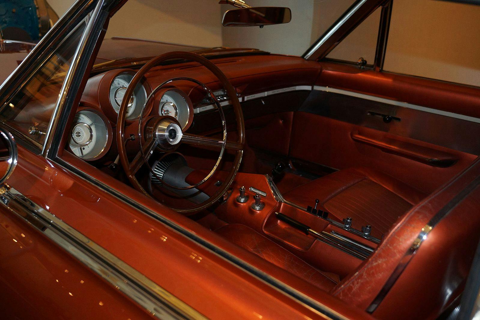 1963 Chrysler - Interiér turbínového auta