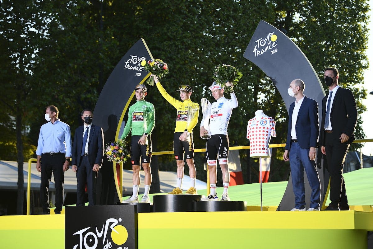 Vitez Tour de France trofej navrzenou SKODA AUTO