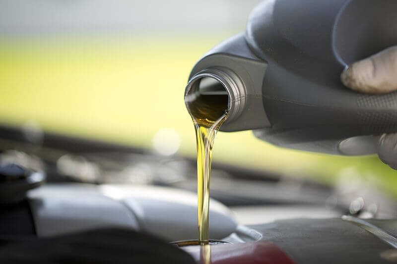 Motorový olej: Čo sa stane v prípade, že dôjde?