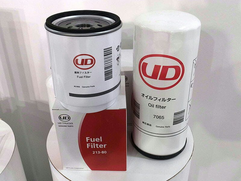 Olejový a palivový filter